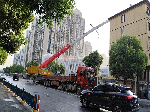 吊車租賃需要考察哪些事項(xiàng)？使用時(shí)需遵循什么規(guī)范要求？